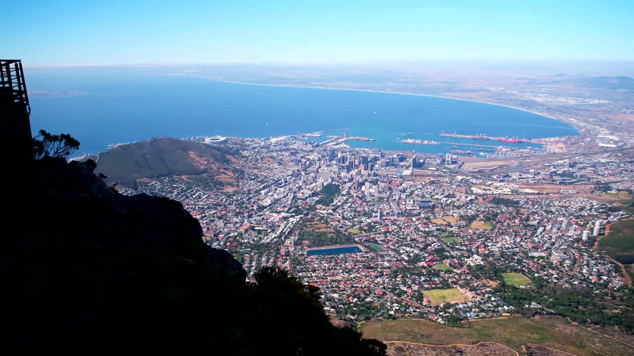 Table Mountain vantage point with stunning Cape Town city views and Table Bay