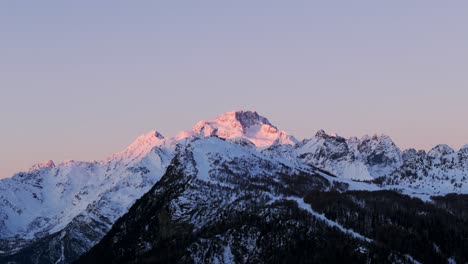 Winter-landscape-of-Dolomites-mountains-at-sunset,-Italy