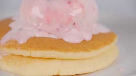 pancakes with strawberry ice cream