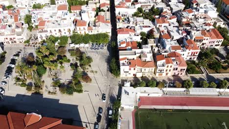 Calles-Estrechas-Del-Centro-De-Rethymno-Desde-La-Vista-De-Drones