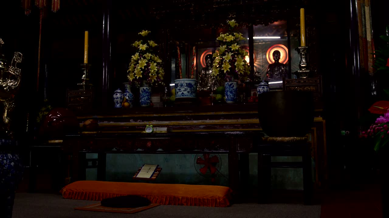 불교 사원 의 제단