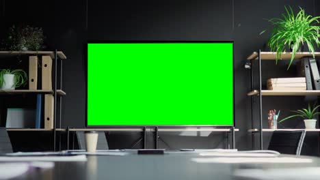 sala de reuniones en una oficina moderna con un gran monitor de pantalla de maqueta vacía y en blanco.