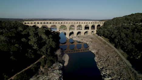 Foco-Del-Puente-Romano,-Pont-Du-Gard,-Cerca-De-Nimes,-Sur-De-Francia