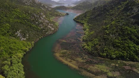 drone shot punto de vista de pavlova strana