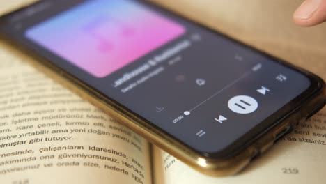 escuchar música mientras lee