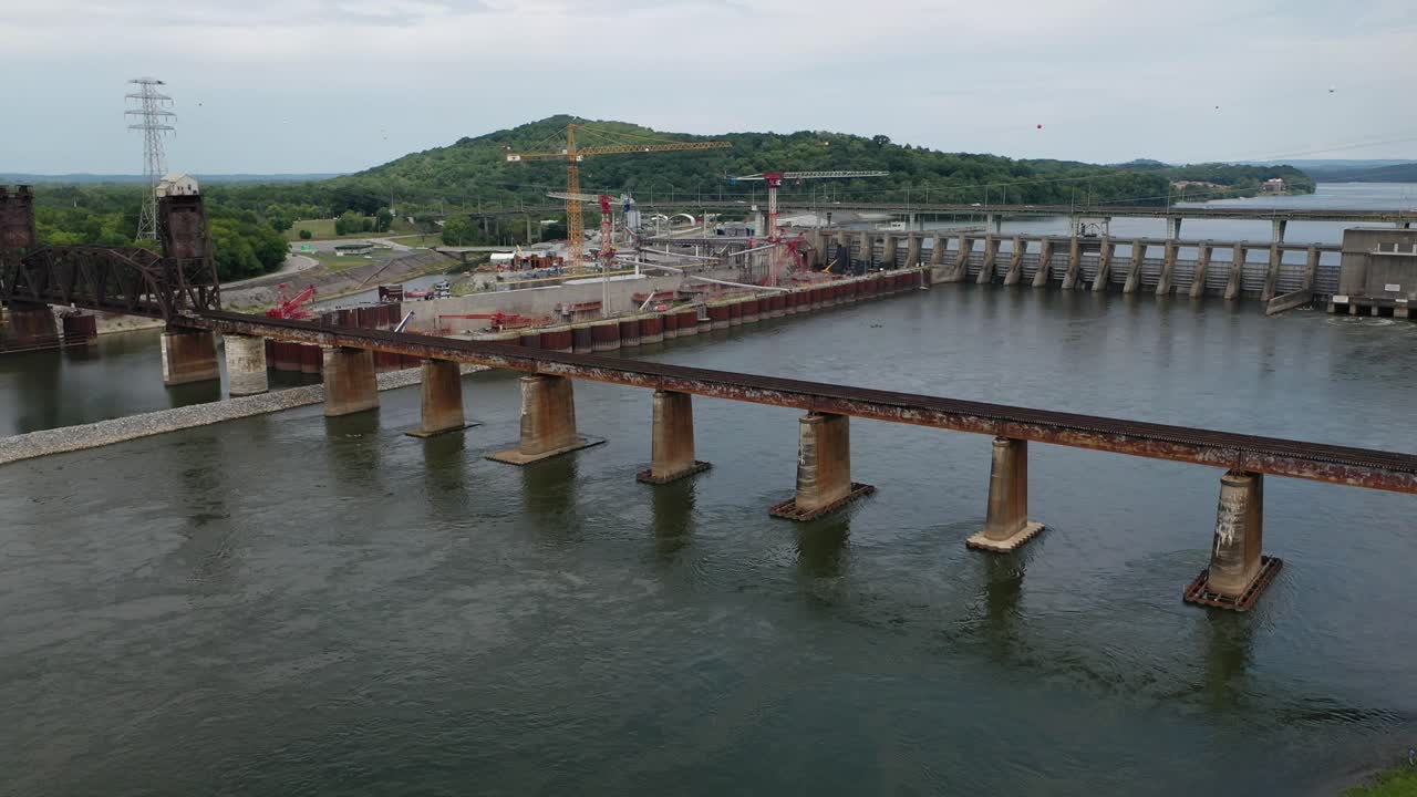 Stunning 4K drone footage of Chickamauga Dam, showcasing its structure, the Tennessee River, and scenic beauty. Perfect for infrastructure, travel, or history projects