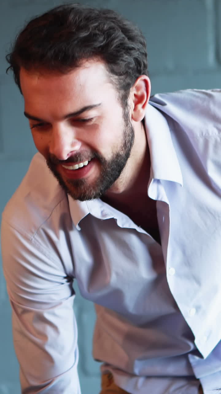 personas de negocios que trabajan en la oficina