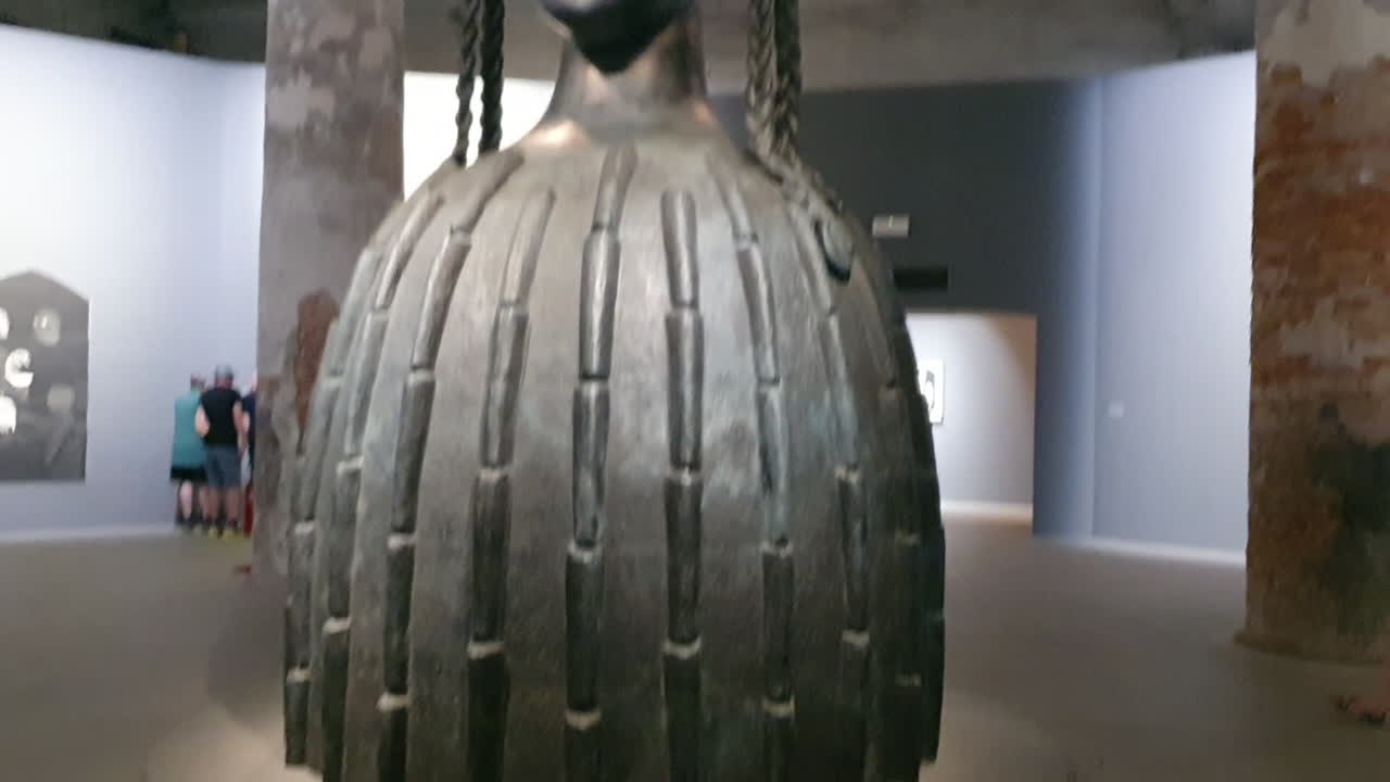 venecia, bienal, 2022, escultura, arsenale, hd, 30 cuadros por segundo, durante el día, 5 segundos