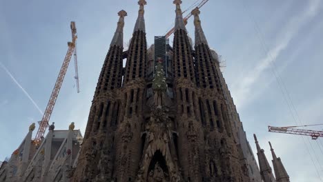Die-Große-Und-Berühmte-Kathedrale-In-Barcelona,-Spanien