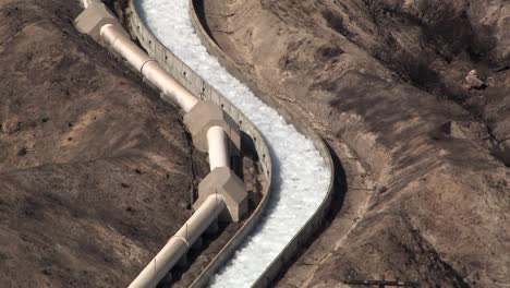 Close-up-of-Los-Angeles-Aqueduct,-USA