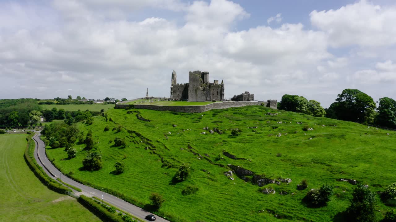Rock of Cashel: A Majestic Irish Castle