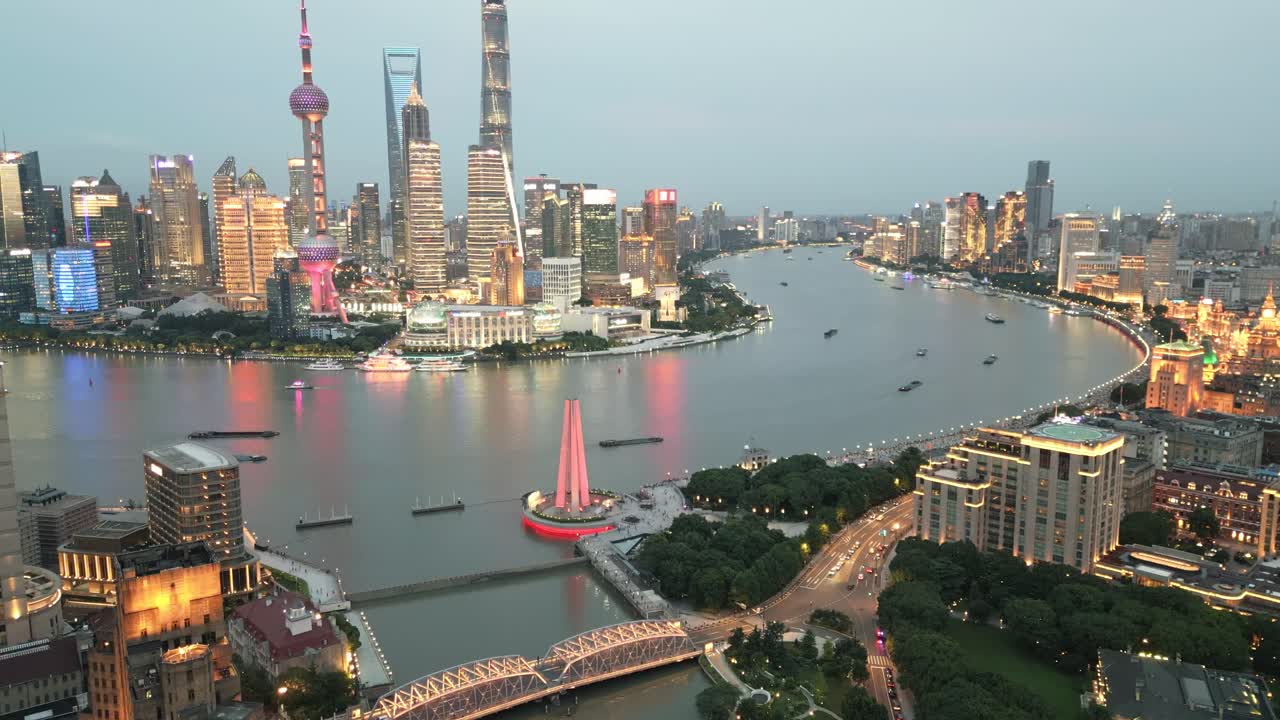 밤에 상하이 스카이 라인