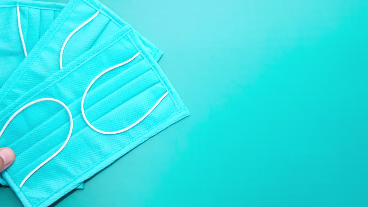 máscaras y pastillas médicas