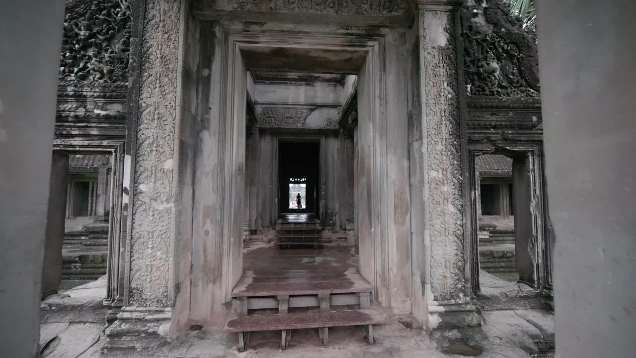 angkot watt dentro de la aldea del corredor