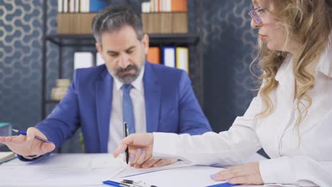 Man-and-woman-working-on-the-project.