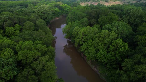 Luftvideo-Von-Denton-Creek-In-Der-Nähe-Des-Highway-377-In-Texas