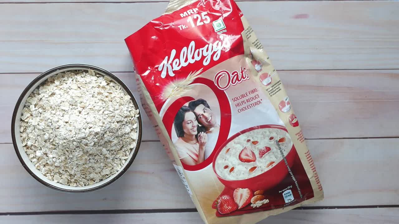 로그의 오트와 오트 밀가루 그