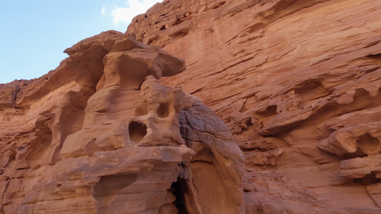 Curiosi formazioni rocciose erose del Canyon Colorato, Sinai, Egitto