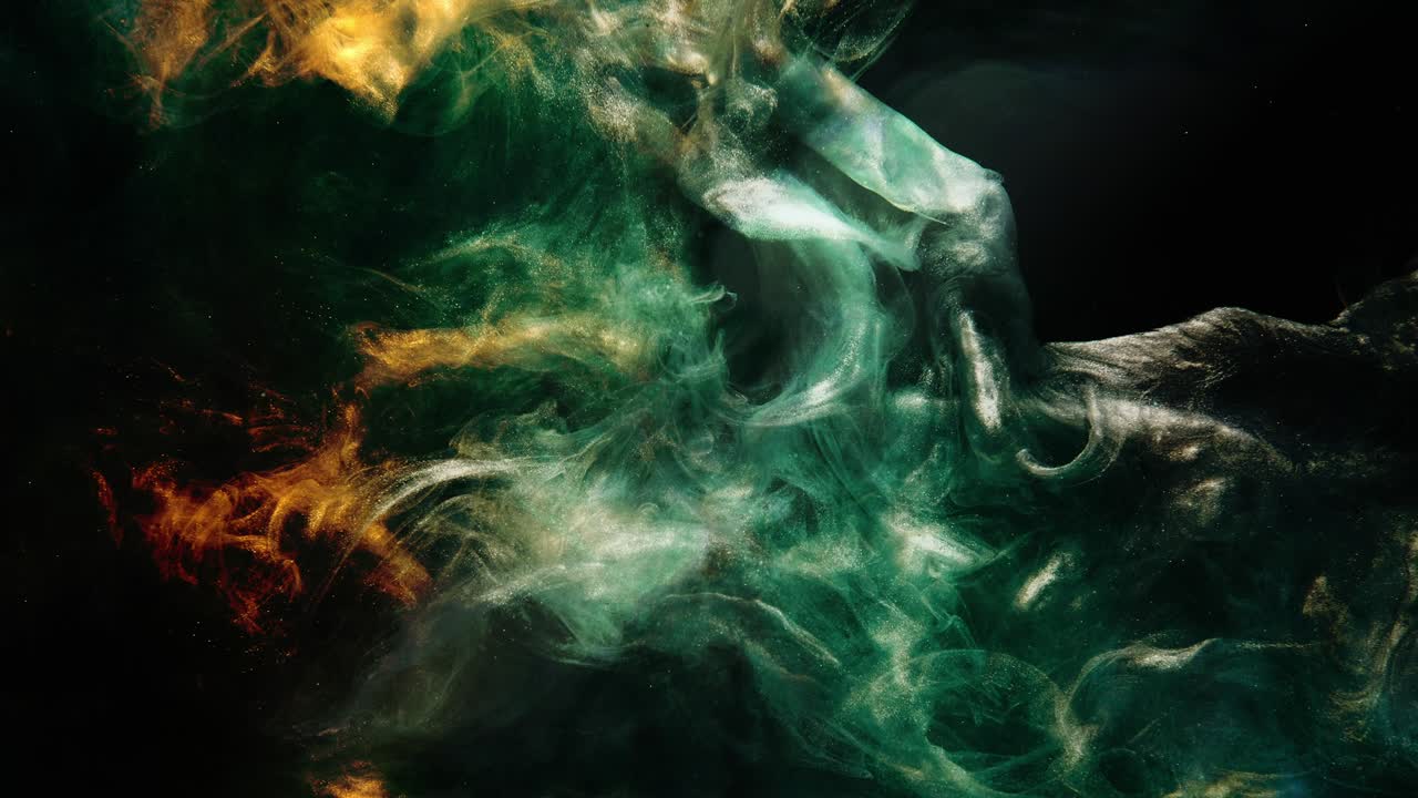 flusso d'acqua di inchiostro fluido luminoso verde dorato nero