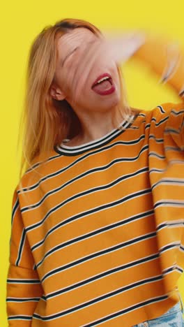 woman loudly screaming shouting yelling announces discounts sale hurry up welcomes someone hello
