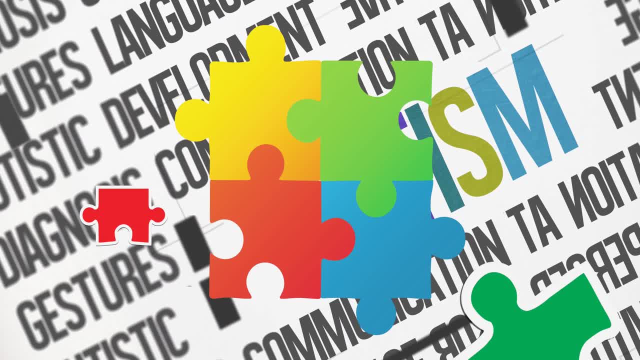 animación de piezas de rompecabezas coloridas, texto del mes de concienciación sobre el autismo