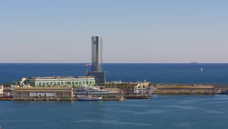 barcelona luz del sol famoso hotel de playa mar mediterráneo 4k españa