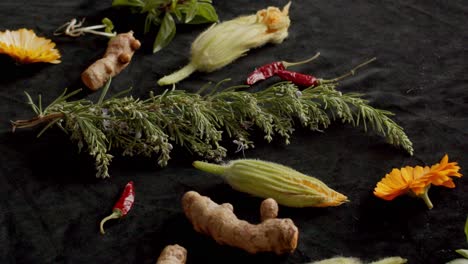 mesa cubierta de flores frescas de primavera