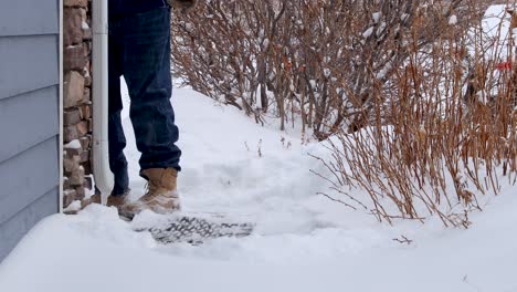 snow must be removed so that people can walk without slipping