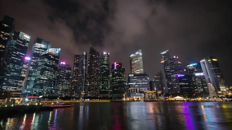 distrito financiero de singapur por la noche