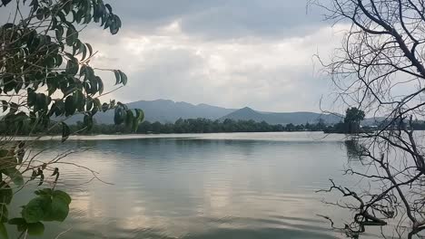 View-of-the-lake-on-a-cloudy-day