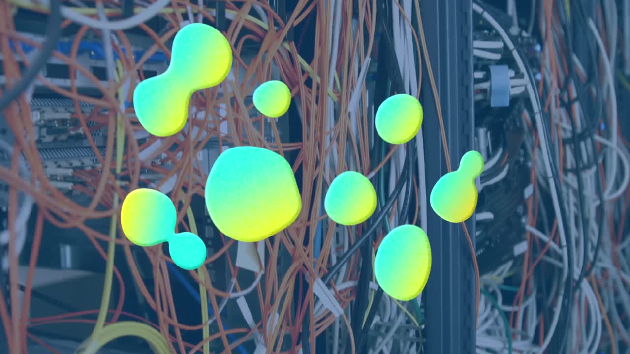 서버 방 위의 얼룩의 애니메이션