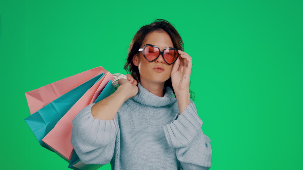 여성, 쇼핑 가방과 패션 스타일의 미소