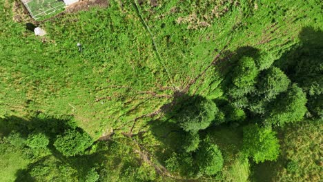 Luftaufnahmen-Eines-Dorfes-In-Einem-Berg,-Sinaia,-Rumänien