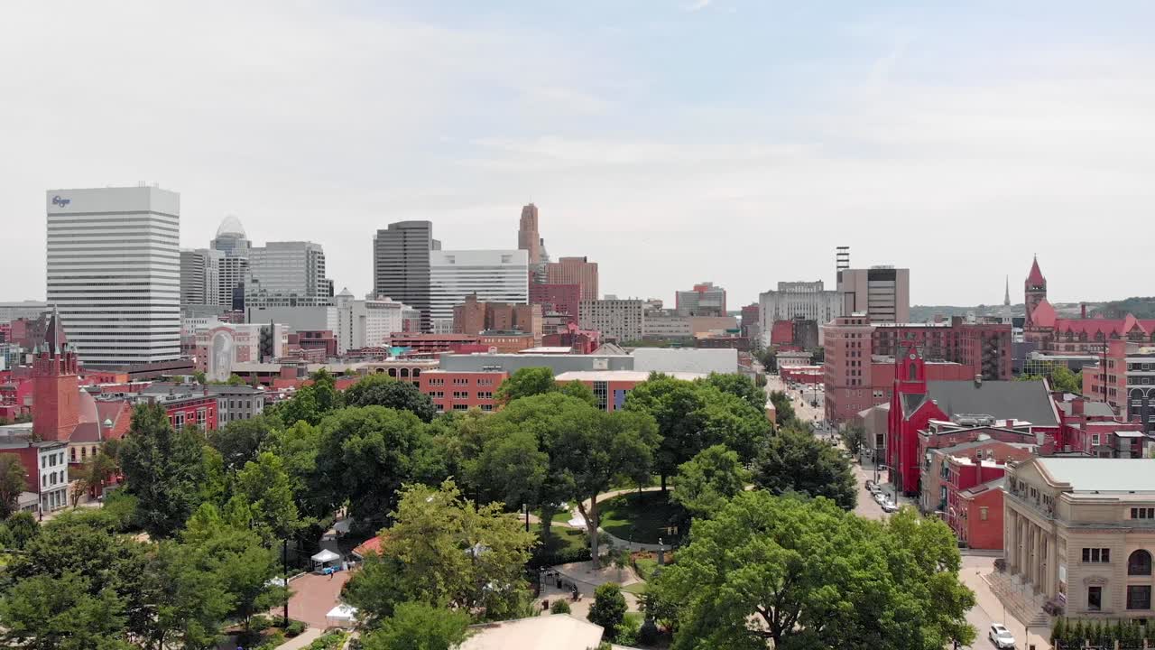 다운타운 신시내티 이웃 집 드론 항공 영상