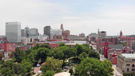 el centro de cincinnati vecindario casas video aéreo de drones