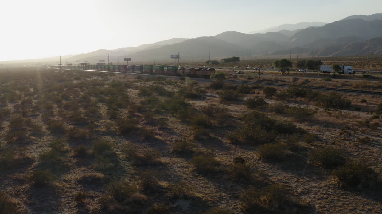 tren locomotor modo de transporte en el desierto de américa occidental, aéreo