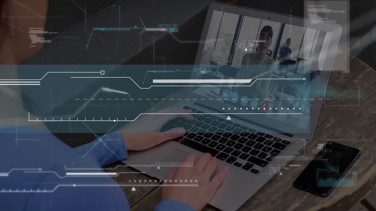 animation der datenverarbeitung über eine kaukasische geschäftsfrau, die einen laptop-videoanruf mit einem kollegen hat