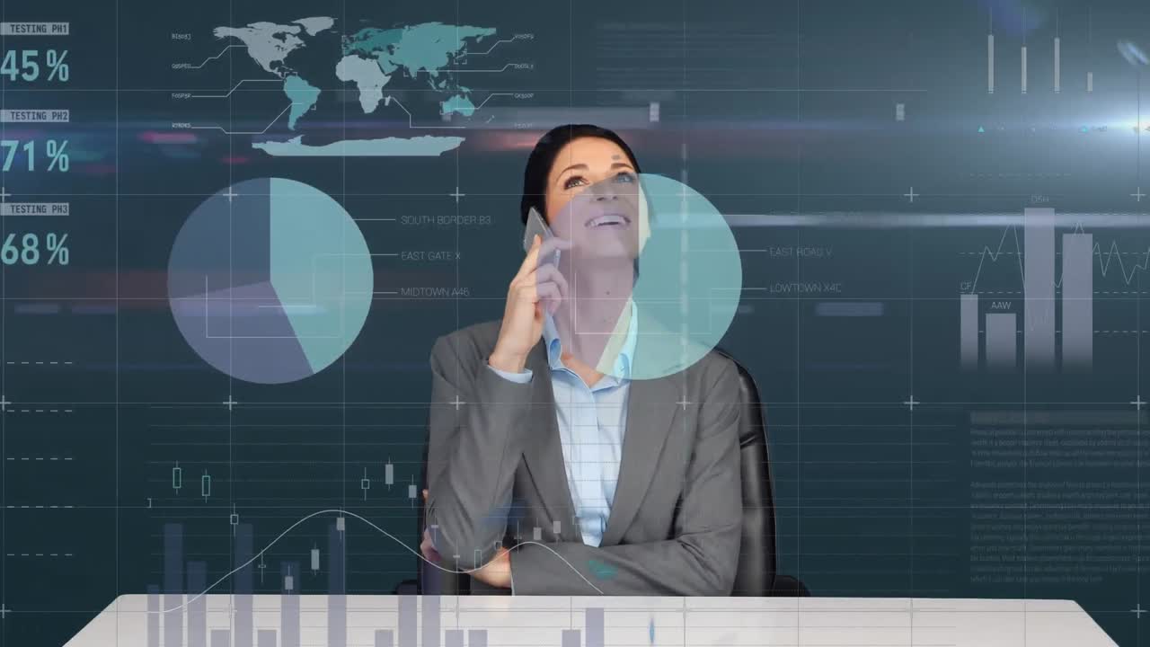 joven mujer de negocios usando un teléfono inteligente