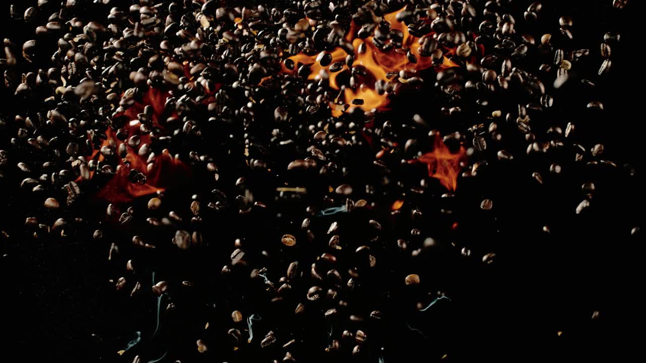 커피  ⁇ 은 아래에 불이 있는 공중에  ⁇ 아져