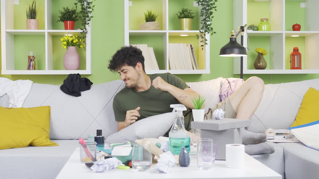 즐거운  ⁇ 망진창한 남성 춤.