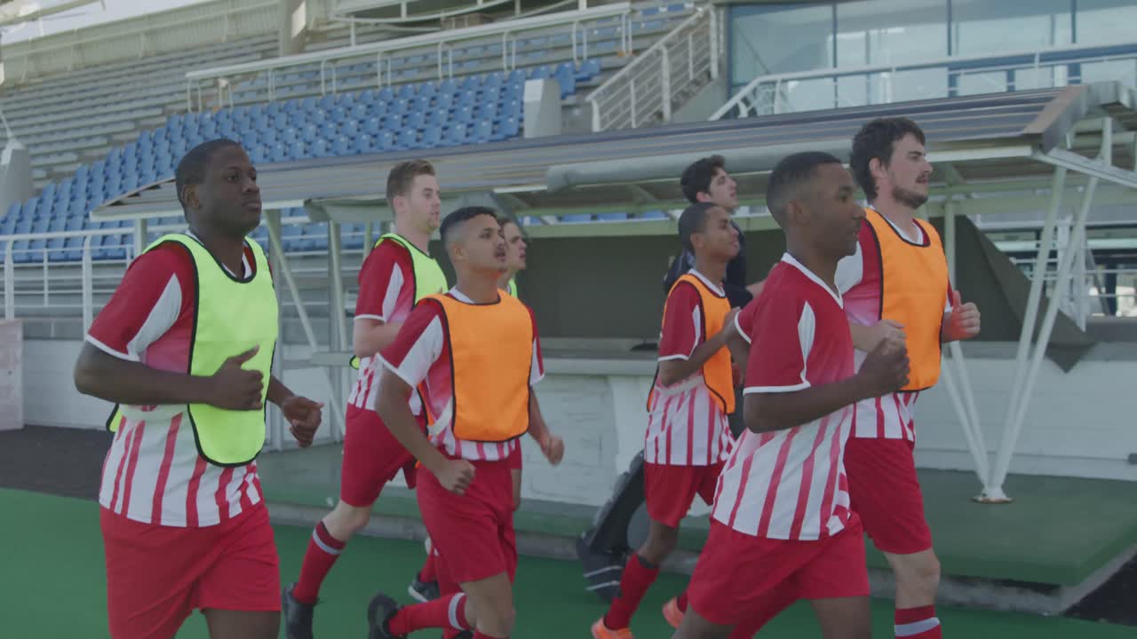 하키 선수 들 이 경기 전 에 준비 하고 있다