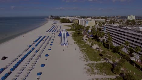 video de dron de 4k del tobogán de agua en el resort tradewinds en el golfo de méxico en st