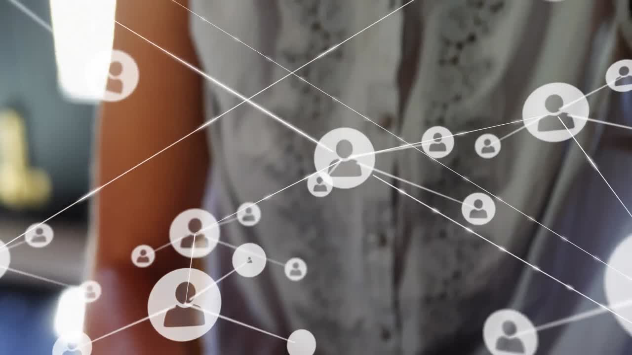 comunidad en línea y red a través de la interfaz de realidad virtual.