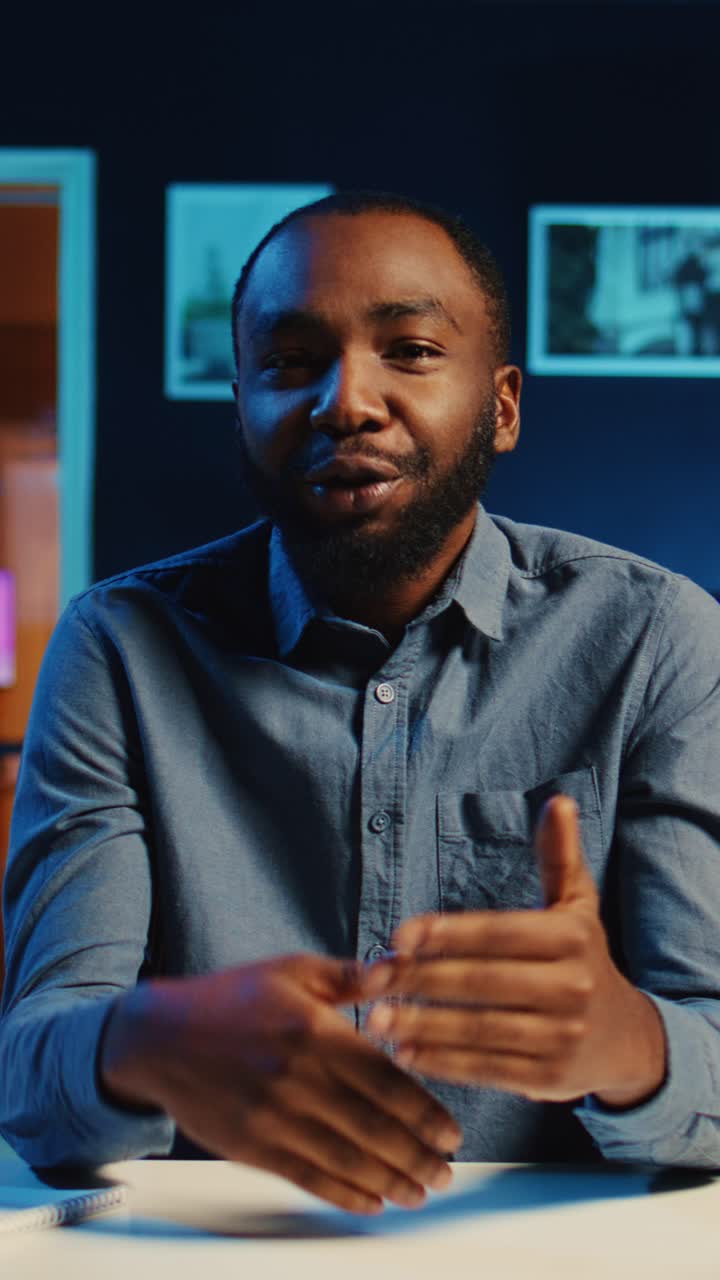 Vertical video Influencer interacts with fans in q&a