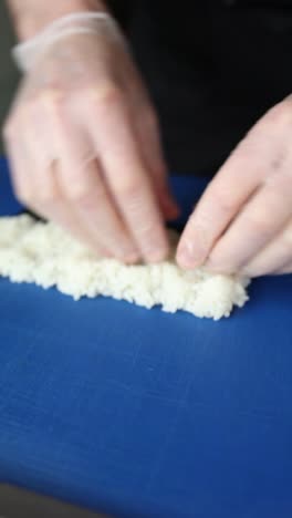 preparación de sushi