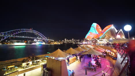 Sydney-Vivid-Light-Bay-Puerto-ópera-Casa-Gente-Barcos-Luces-Timelapse-Por-Taylor-Brant-Película