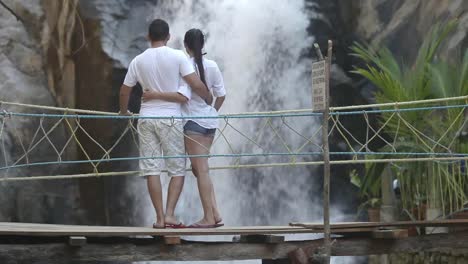 waterfall couple 00