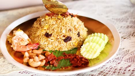 delicious pineapple rice with shrimp and cashews