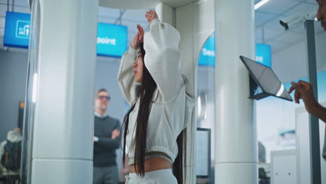 공항 보안 체크포인트