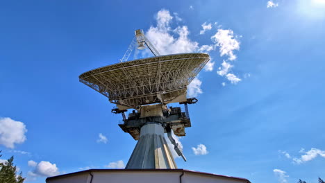 rt-32 telescope ventspils international radio astronomy centre, latvia